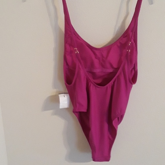 Xhilaration Women One-Piece Swimsuit NWT - Picture 4 of 6